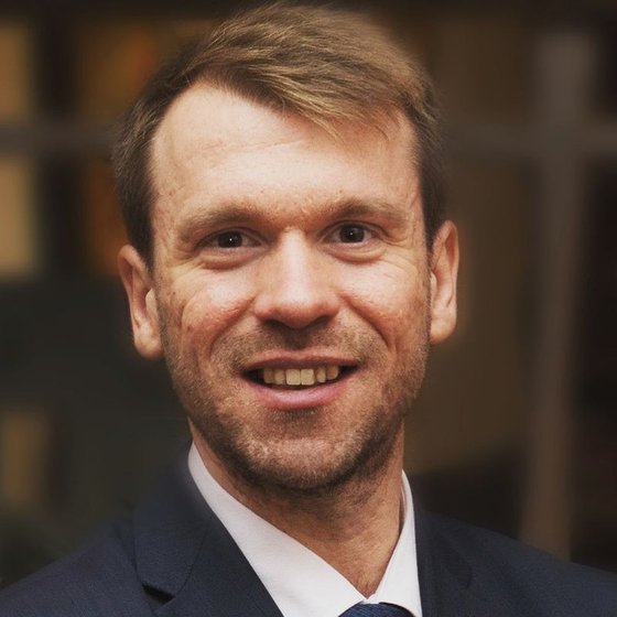 Иван Суриков — соучредитель SmartExit, эксперт по переговорам и прямому выходу на покупателей